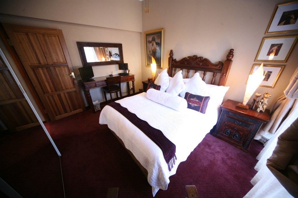 Le Cozmo Guesthouse Johannesburg Exterior photo